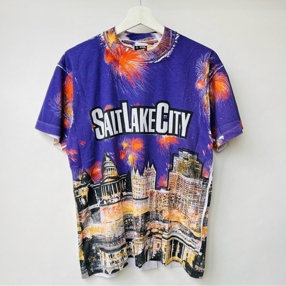 Fruit of the Loom Other - Vintage All over prints Salt Lake City T-shirt